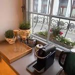 Lägenhet No 244 *